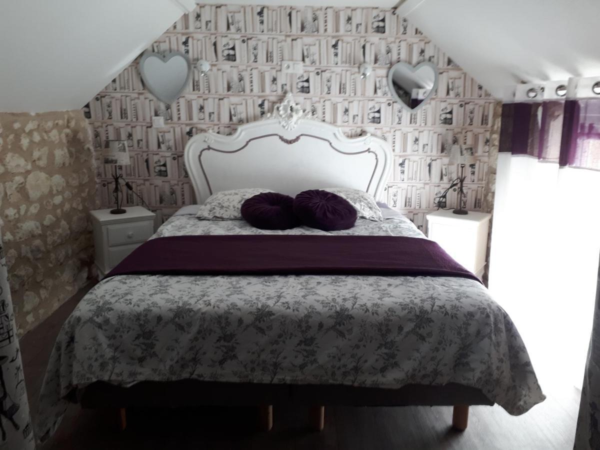 Les Quatre Saisons Bed & Breakfast Antogny-le-Tillac Exterior photo
