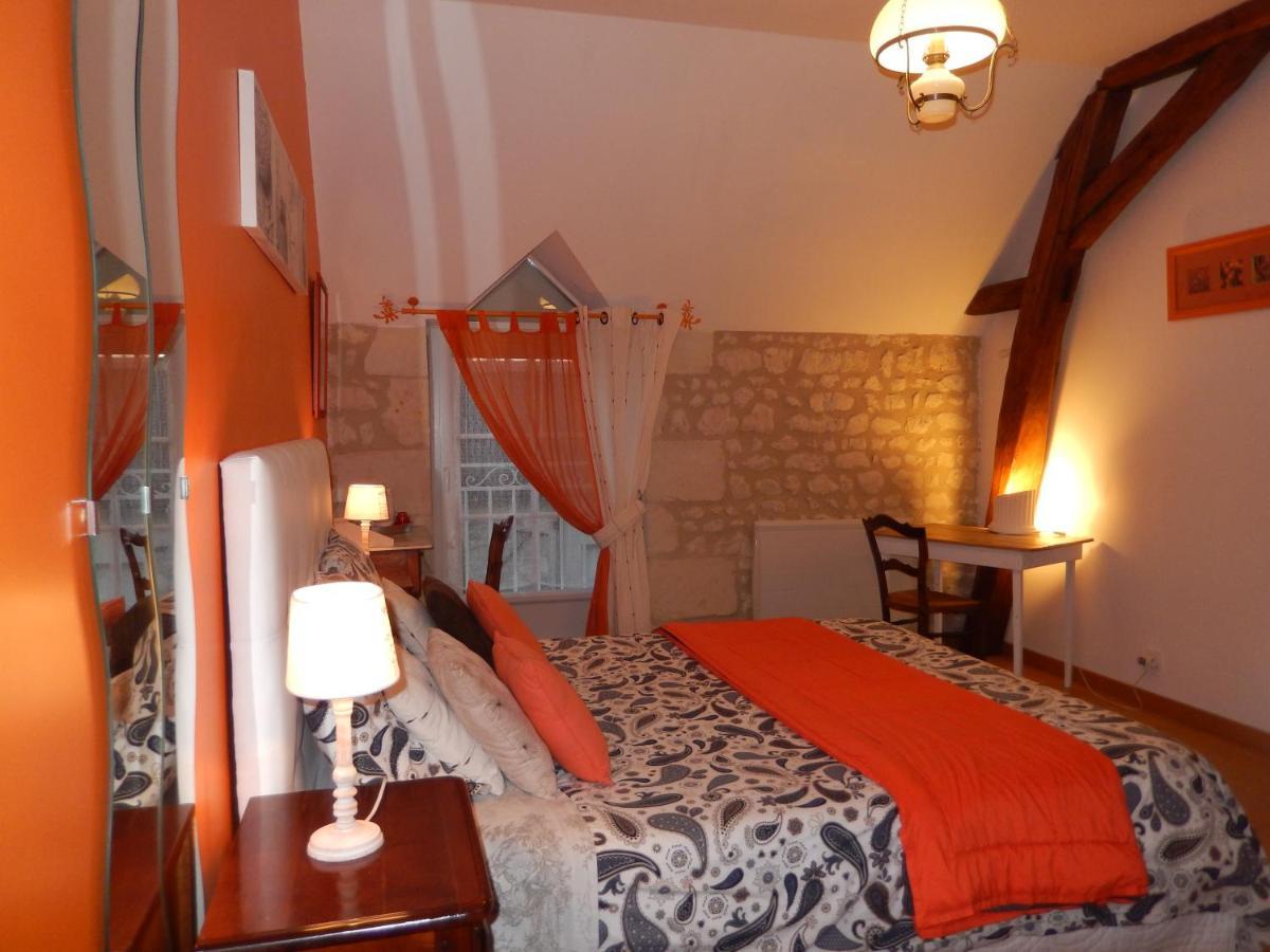 Les Quatre Saisons Bed & Breakfast Antogny-le-Tillac Exterior photo